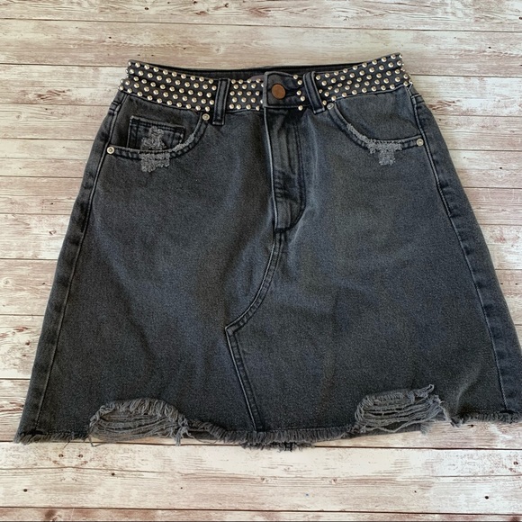 DL1961 Georgia Gray High Rise Wilder Studded Distressed Mini Denim Jean Skirt - Picture 3 of 14
